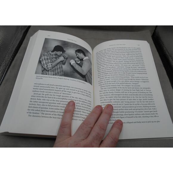 Fangasm: Supernatural Fangirls by Katherine Larsen & Lynn Zubernis Paperback - Picture 7 of 8